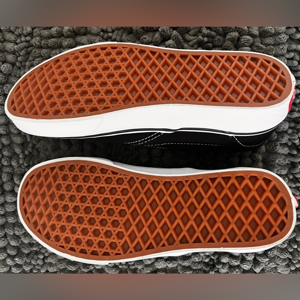 Vans Classic Slip-On Shoe (Unisex)- Brand New!